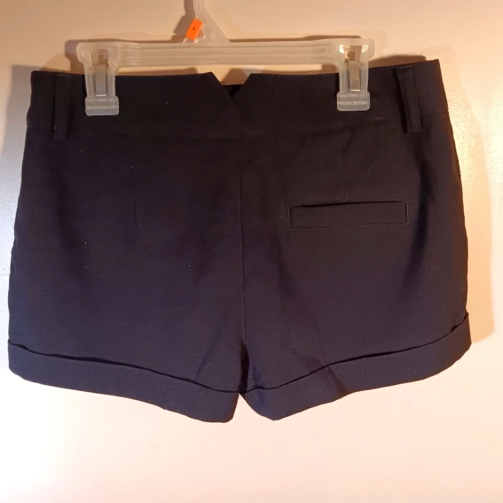 H&M shorts - Picture 3 of 6